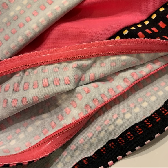 Lands End tankini swim suit top, black/pinks, 8 - Picture 4 of 8